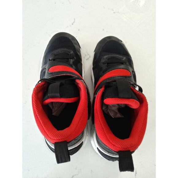 Nike Team Hustle red blk basketball athletic sneakers 5.5Y/M 7W Special Edition - Picture 6 of 8